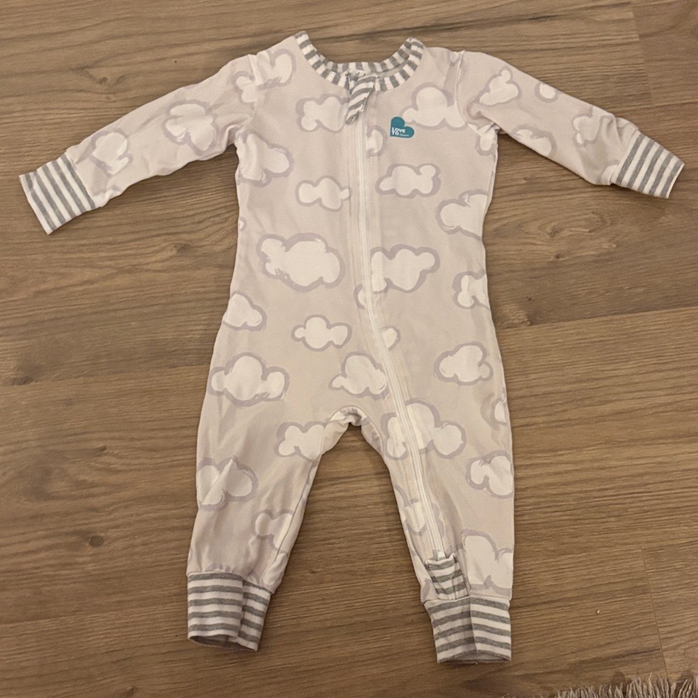 Love to dream romper sleeper size 3-6 months